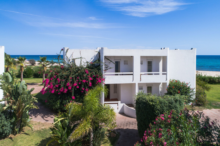 Exterior & Views 2, Hotel Flamingo Resort, Cagliari