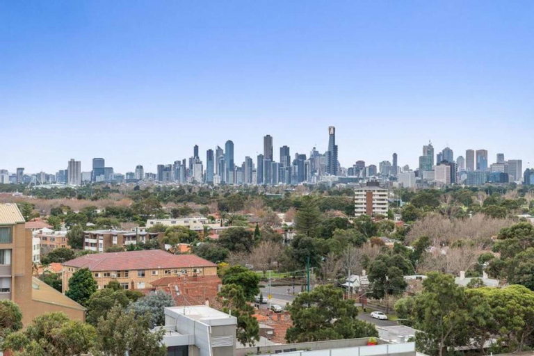 Exterior & Views 5, St Kilda Penthouse with Panaromic Bay and City View, Port Phillip - St Kilda
