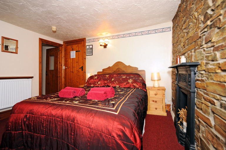 Bedroom 4, The West Country Inn, Devon