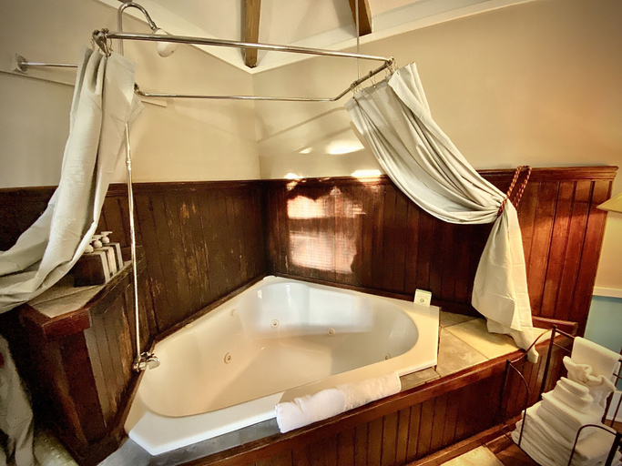 Bathroom 4, Coppersmith Inn B&B, Galveston