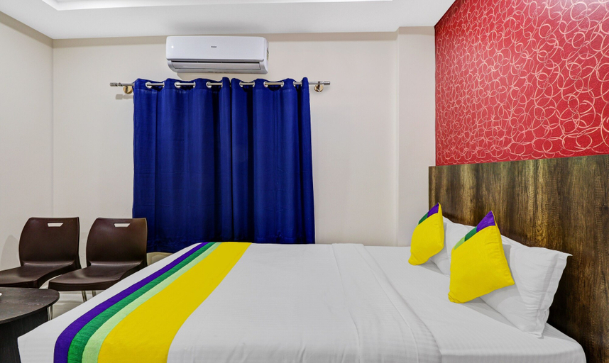 Bedroom 4, Itsy Hotels Harsha Comforts, 600 Mts From Coffee Museum, Chikmagalur