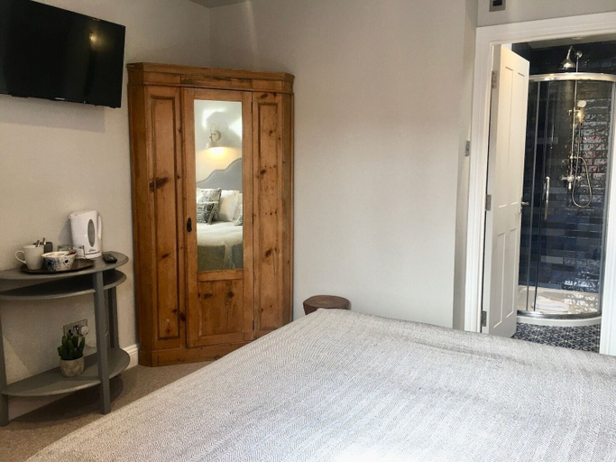 Bedroom 3, The Mousetrap Inn, Gloucestershire