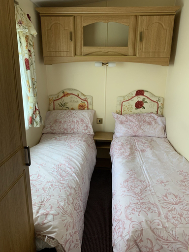 Bedroom 1, Remarkable 2-bed Caravan in Ingoldmells, Lincolnshire