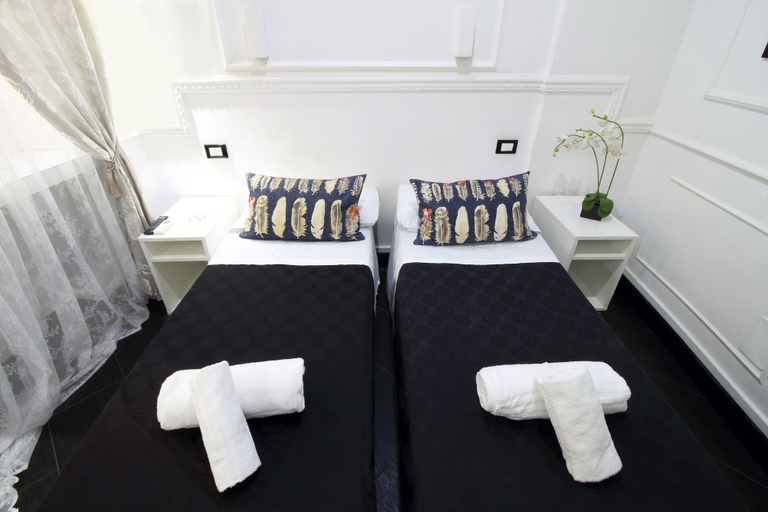 Bedroom 5, Antica Locanda dell'Orso, Rome