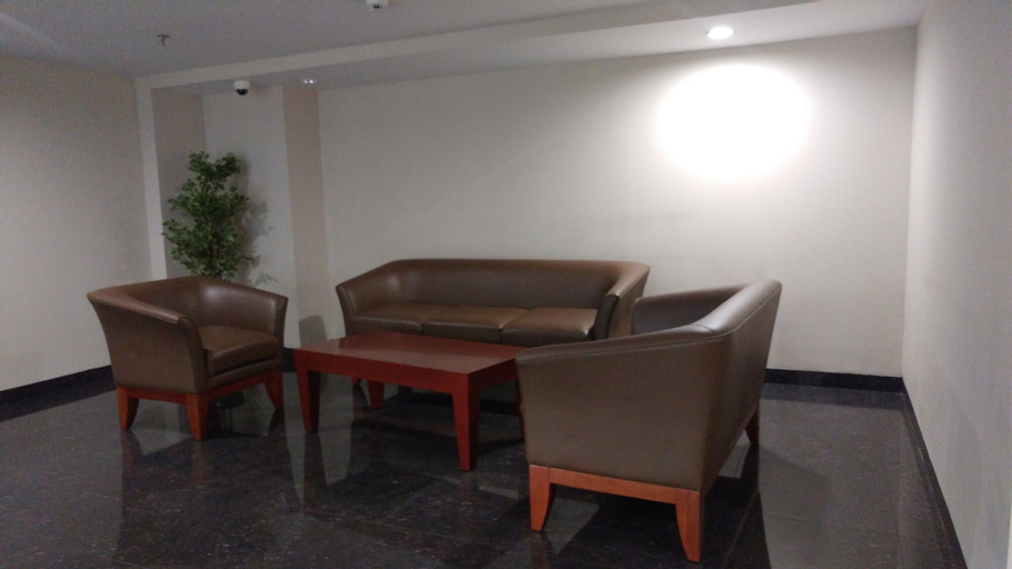 Public Area, Deluxe and Modern 2BR The Springlake Summarecon Apartment By Travelio, Bekasi
