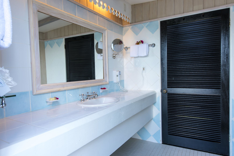 Bathroom 5, Cocobay Resort - All Inclusive - Adults Only