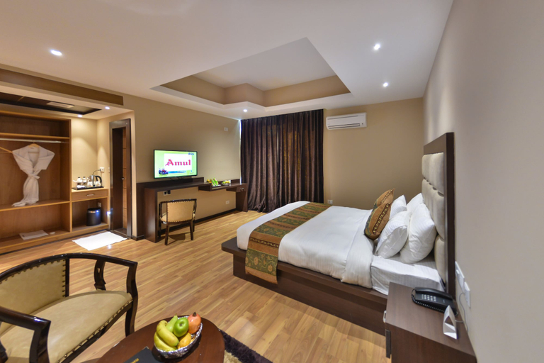 Bedroom 3, Hotel Golden Leaf Kashmir, Srinagar
