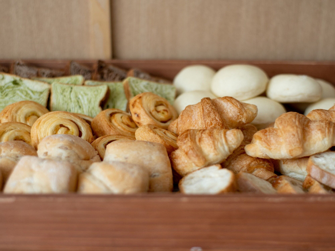 Food & Drinks 9