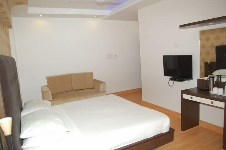 Bedroom 4, Hotel Surya International, Delhi