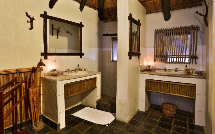 Bathroom 4, Tangala Safari Camp, Mopani