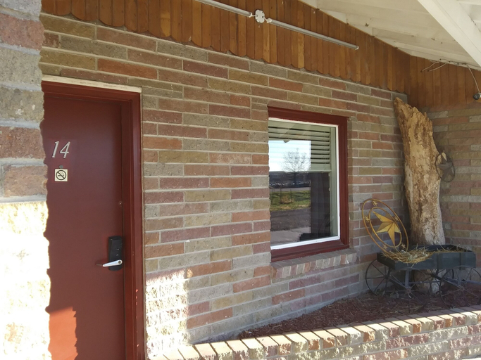 Exterior & Views 2, Circle S Lodge, Scotts Bluff