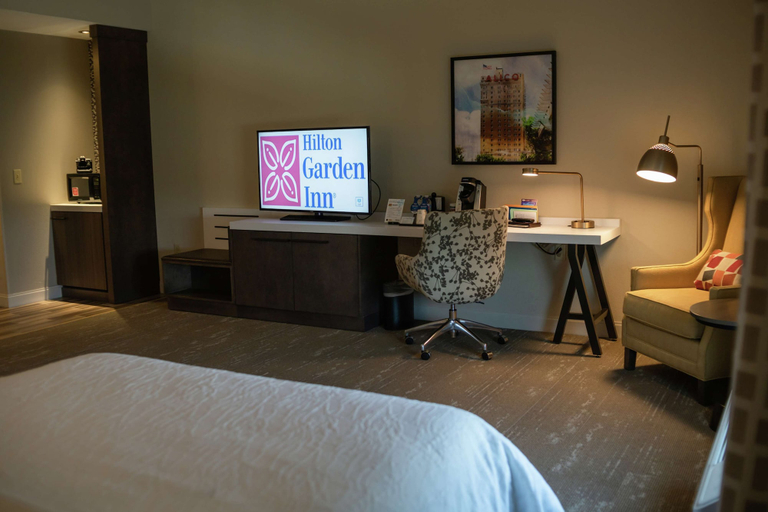 Bedroom 3, Hilton Garden Inn Waco, McLennan