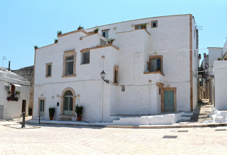 Exterior & Views 2, Palazzo Camarda, Brindisi