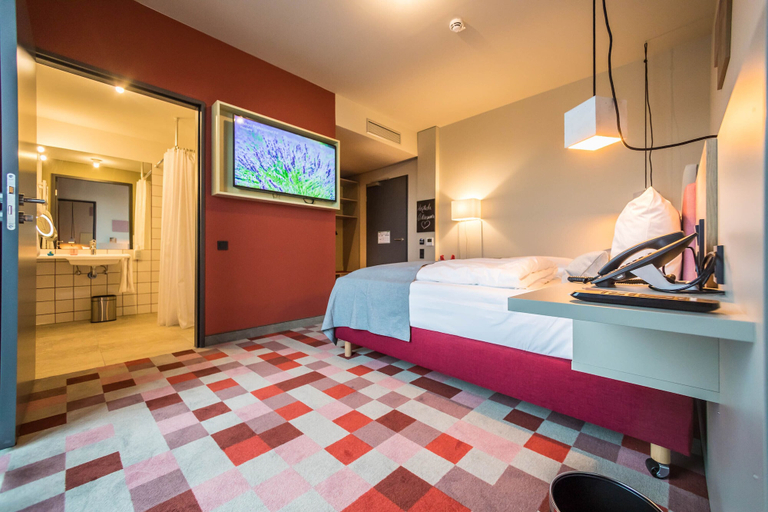 Bedroom 5, Hotel einsmehr, Augsburg