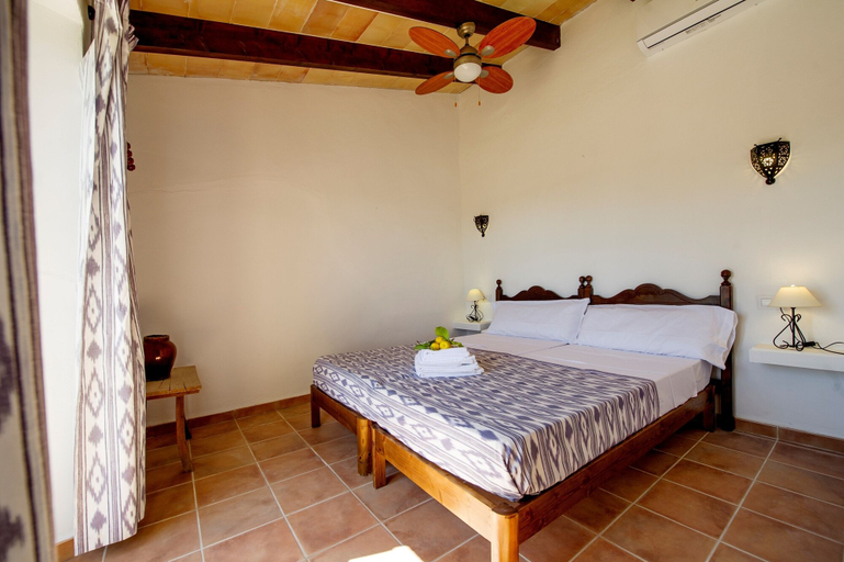 Bedroom 2, Fincahotel Son Valls, Baleares