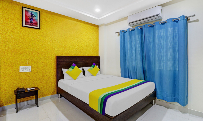 Bedroom 5, Itsy Hotels Harsha Comforts, 600 Mts From Coffee Museum, Chikmagalur