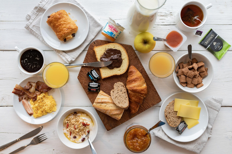 Food & Drinks, B&B HOTEL Montluçon Saint-Victor, Allier
