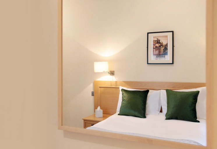 Bedroom 3, Victoria Square Hotel, Bristol