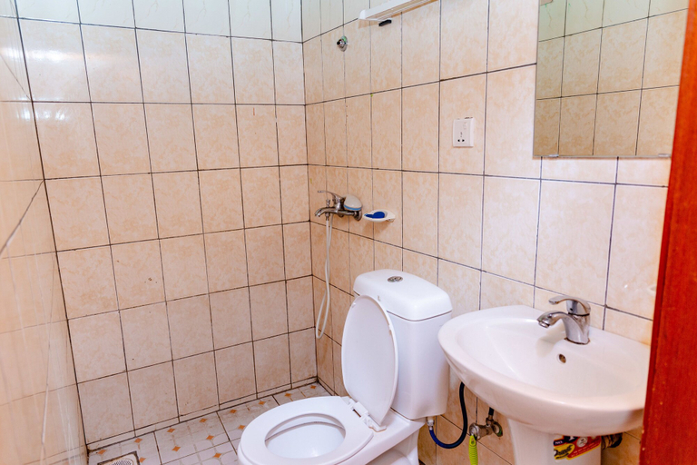 Bathroom 3, Sawa Sawa Motel, Rubavu
