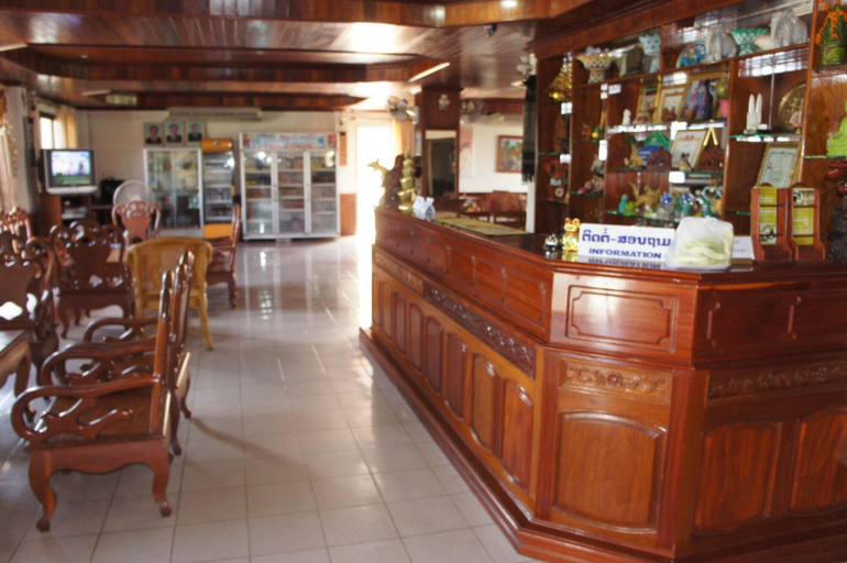 Food & Drinks 5, Sisavath Hotel, Vientiane
