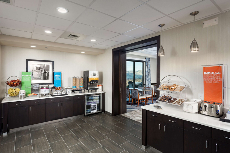 Food & Drinks 5, Hampton Inn Lewiston, ID, Nez Perce