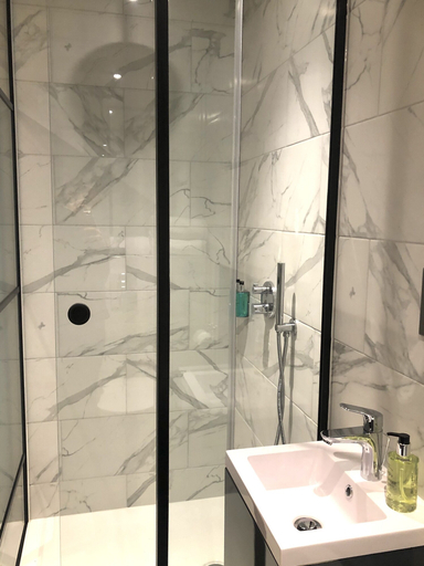 Bathroom 4, Euston Square Hotel, London