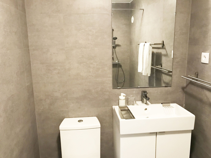 Bathroom 5, Camões Lookout, Porto