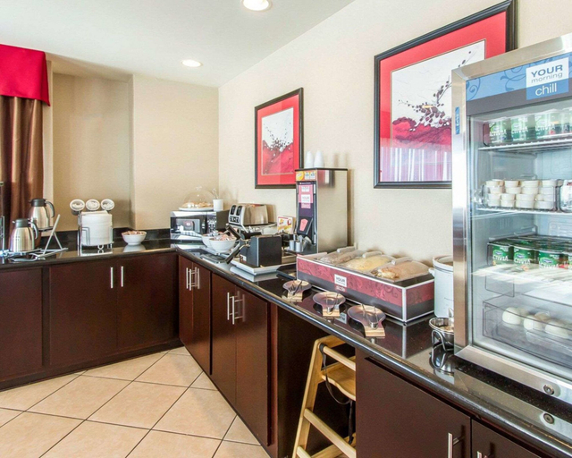 Food & Drinks 5, Comfort Suites Florence Shoals Area, Lauderdale
