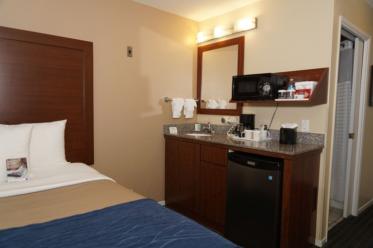 Bedroom 3, Comfort Inn Gaslamp Convention Center, San Diego
