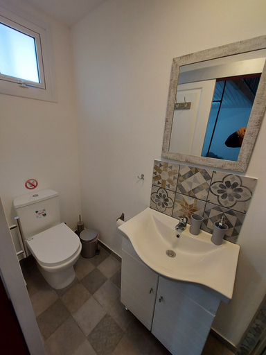 Bathroom 3, Magdalene's City House Inn, Larnaca