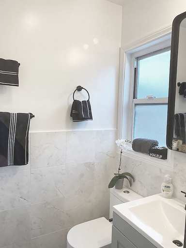 Bathroom 4, Malibu Beach Paradise Apartments, Los Angeles
