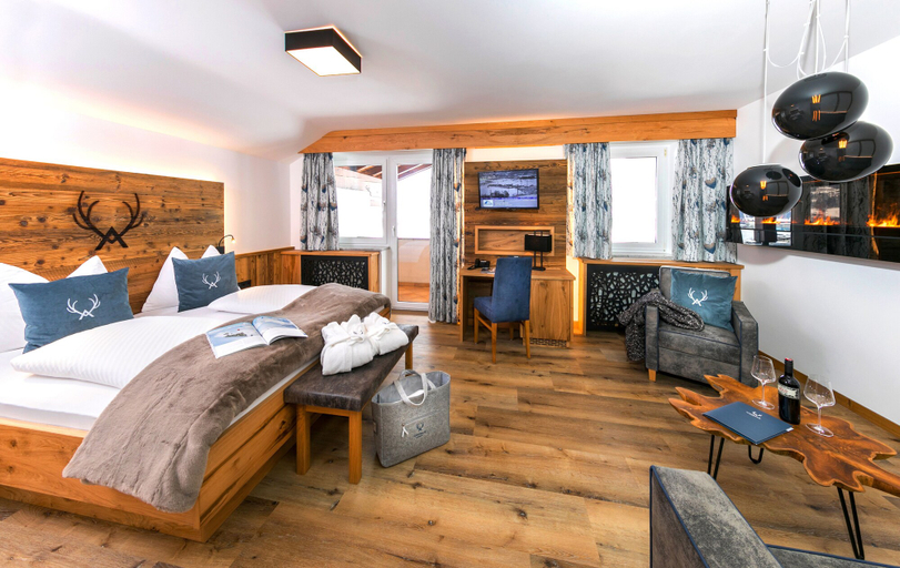 Bedroom 4, SOULSISTERS' Hotel 4 Sterne Superior, Zell am See