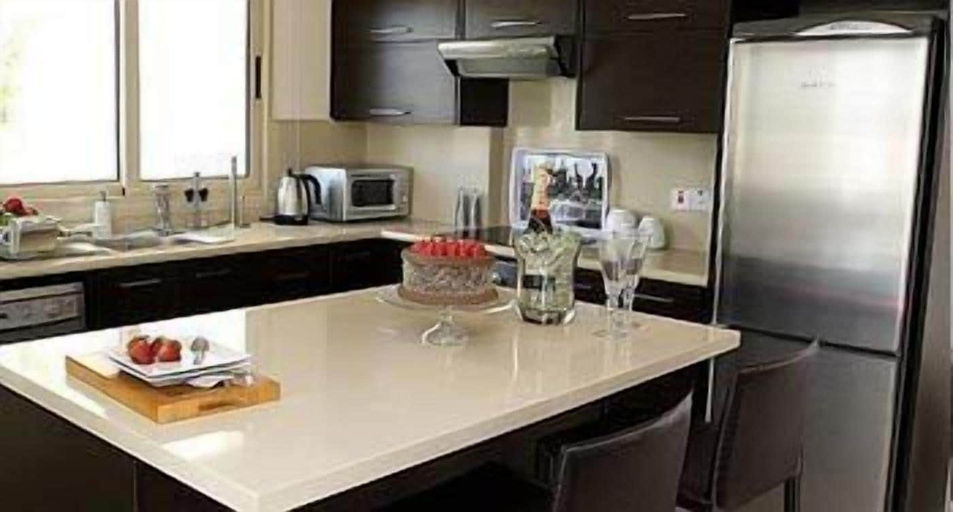 Others 5, Amadora Luxury Villas