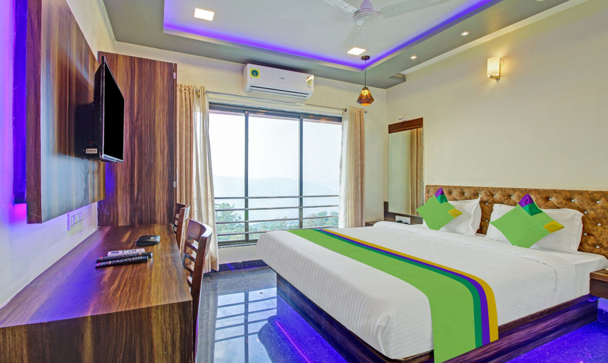 Bedroom 2, Treebo Dreamworld, Satara