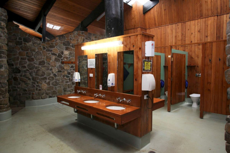Bathroom 5, Discovery Parks - Cradle Mountain, Kentish