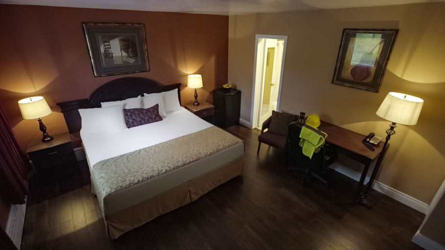 Bedroom 3, Hearthstone Inn Port Hawkesbury, Inverness