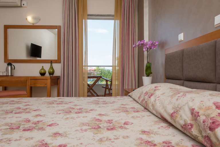 Bedroom 4, Aethria Hotel, East Macedonia and Thrace
