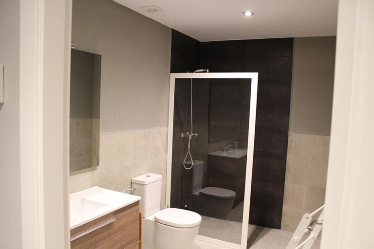Bathroom 3, Casanova de Baix, Girona