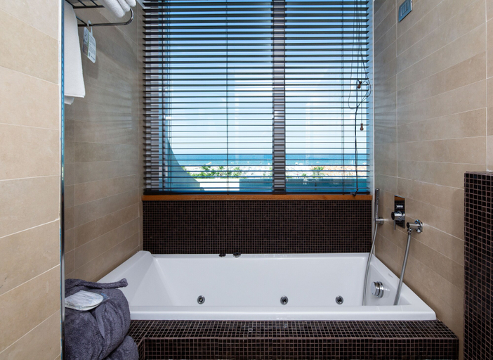 Bathroom 5, Best Western Maison B Hotel, Rimini