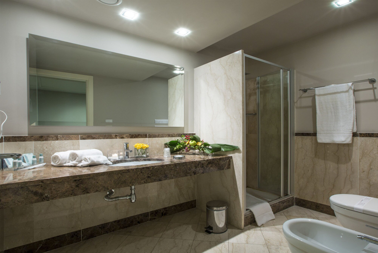 Bathroom 5, Grand Hotel Villa Itria, Catania