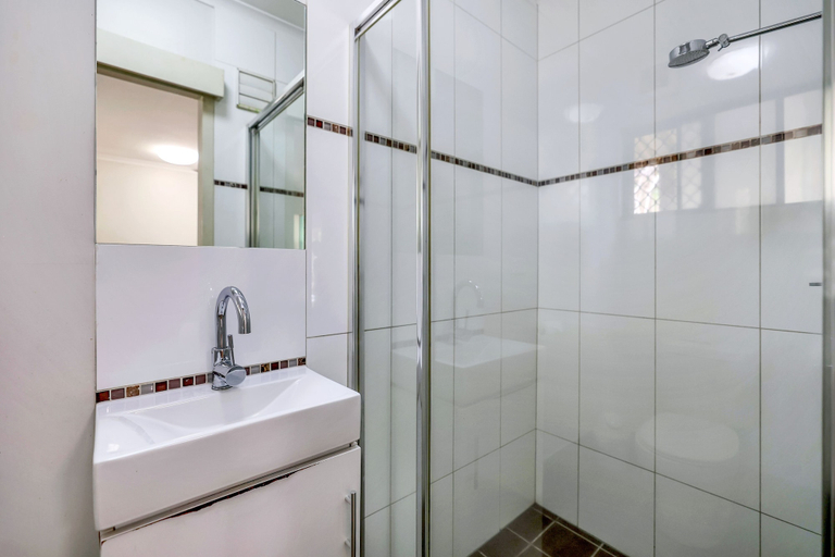 Bathroom 3, Darwin FreeSpirit Resort, Litchfield - Pt A