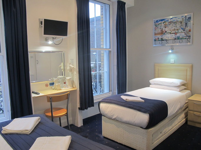Bedroom 4, Alhambra Hotel, London