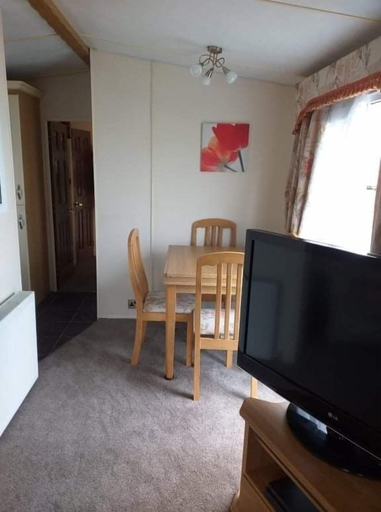 Others 4, Remarkable 2-bed Caravan in Ingoldmells, Lincolnshire