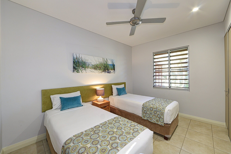 Bedroom 3, Sandcastles 1770 Motel & Resort, Miriam Vale