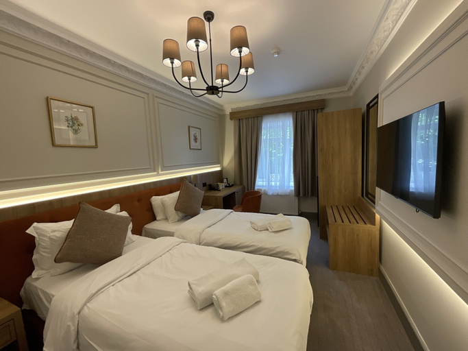 Bedroom 4, The Old Mill Hotel, Bath and North East Somerset
