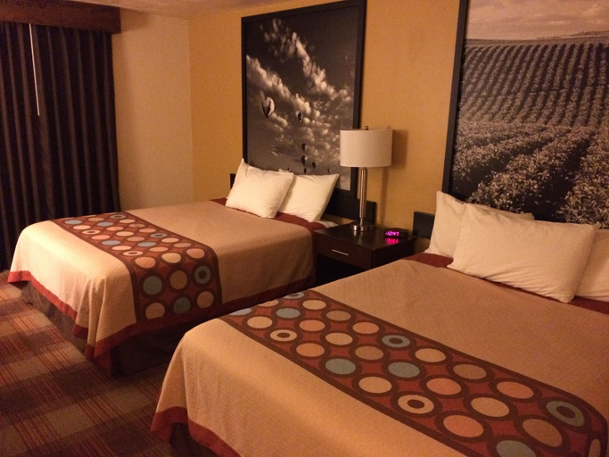 Bedroom 3, Super 8 by Wyndham Idaho Falls, Bonneville
