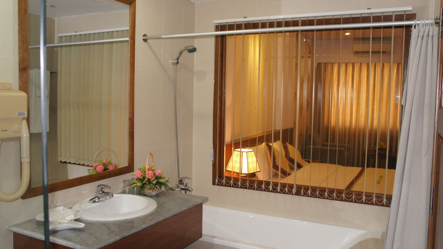 Bathroom 4, Saigon Can Tho Hotel, Ninh Kiều