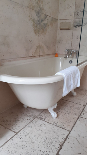 Bathroom 4, Trafford Bank Guest House, Highland
