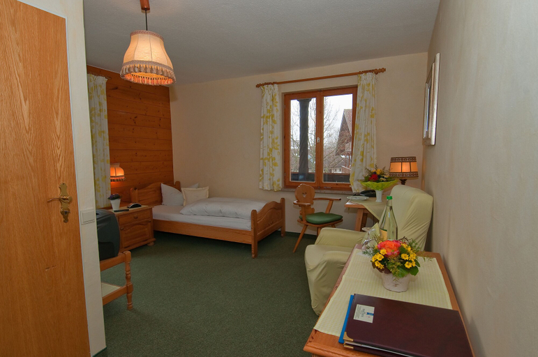 Bedroom 2, Hotel Askania, Miesbach