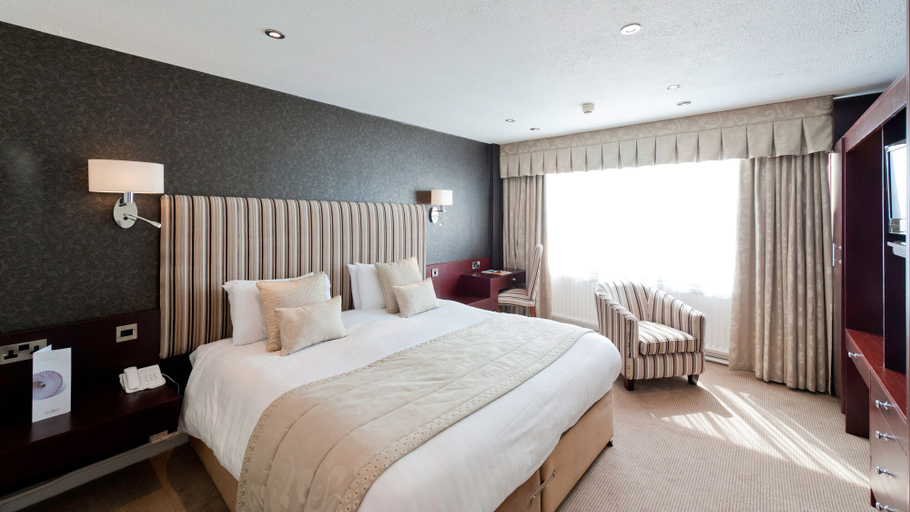 Bedroom 4, The Barnstaple Hotel, Devon
